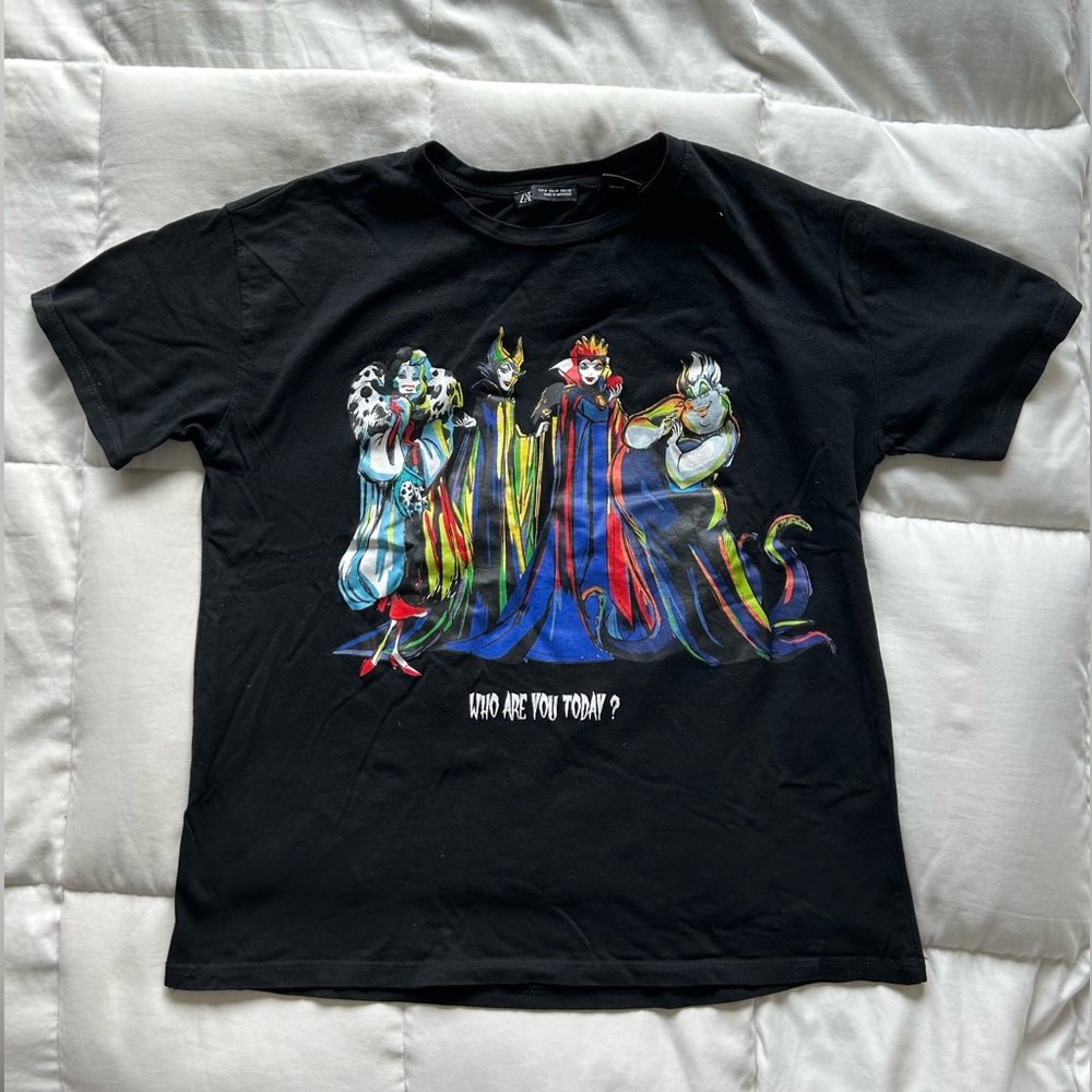 Zara Disney Villains Black and Colorful Graphic Tee Women’s Medium